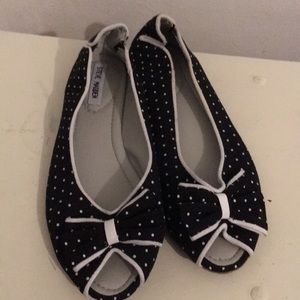 Steve Madden Black&White Polka Dot Peep-toe